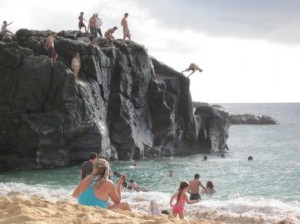 Waimea Bay - Rock Jumping